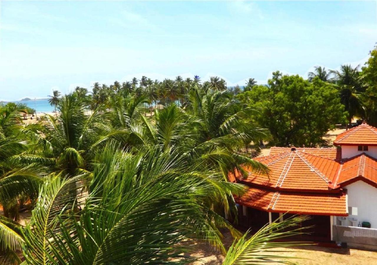 Crescent Sea Resort 닐라벨리 외부 사진